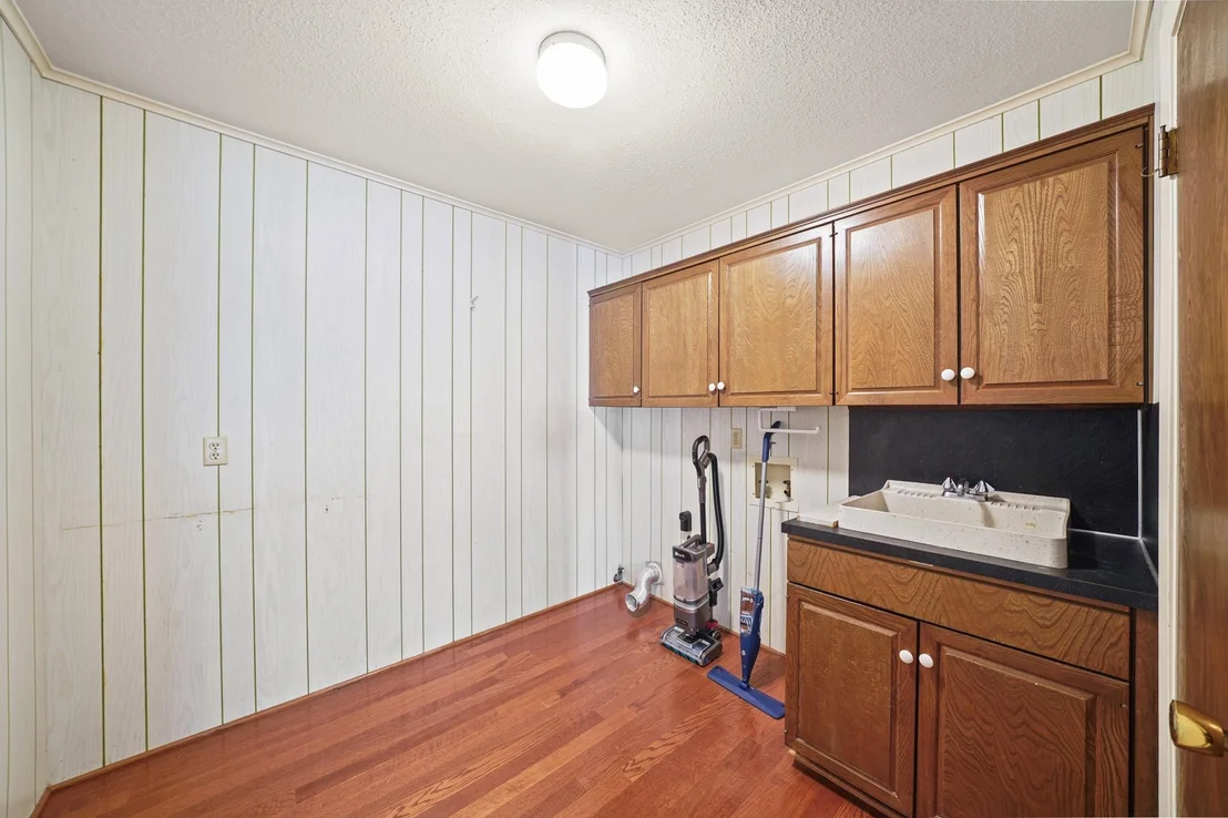 Photo of 1204 Live Oak Lane