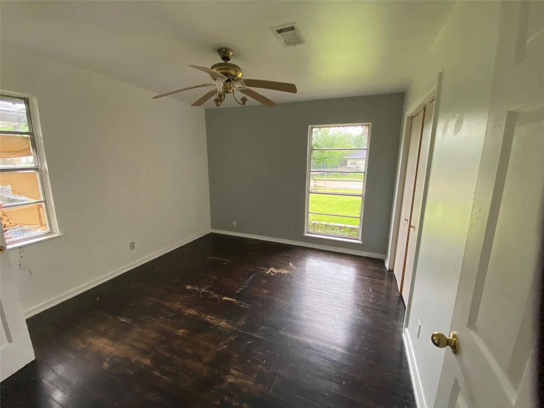 Photo of 5711 Thrush Drive