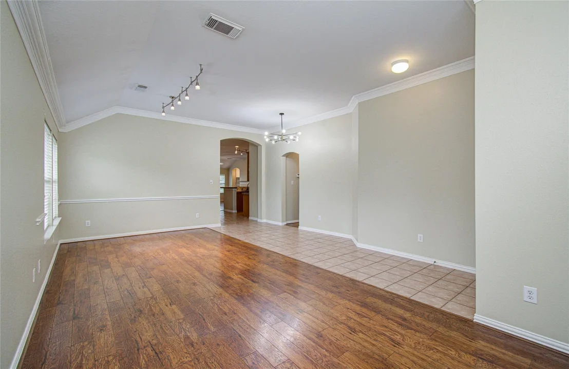 Photo of 18223 Heathridge Lane