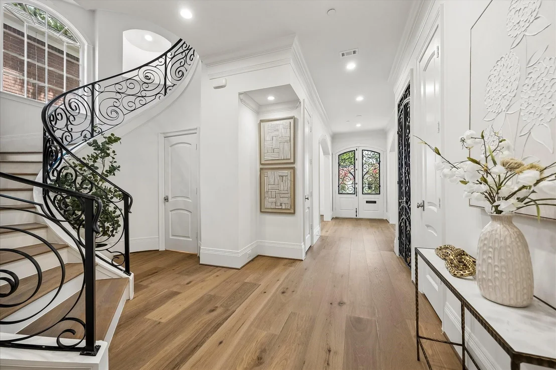 Photo of 4260 Emory Avenue