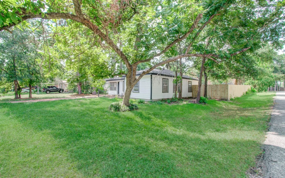 Photo of 1100 Cowan Avenue