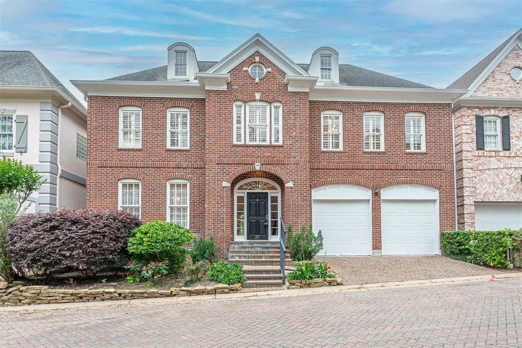 Photo of 27 Hudson Circle