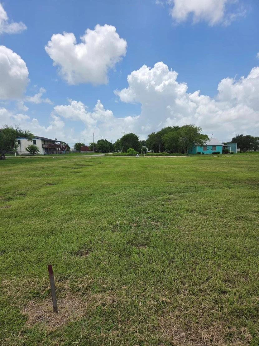 Photo of 1202 W Dallas Avenue Lot 1
