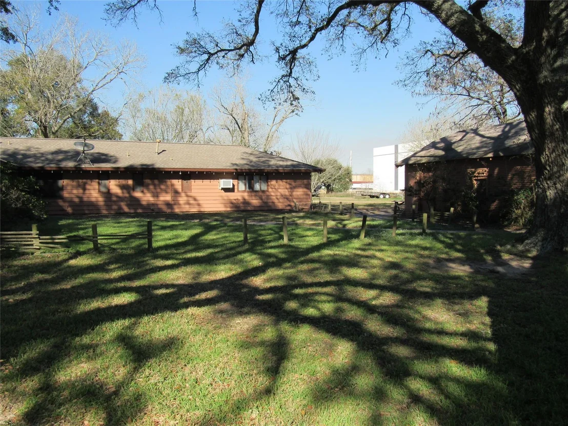 Photo of 2119 Woods Road