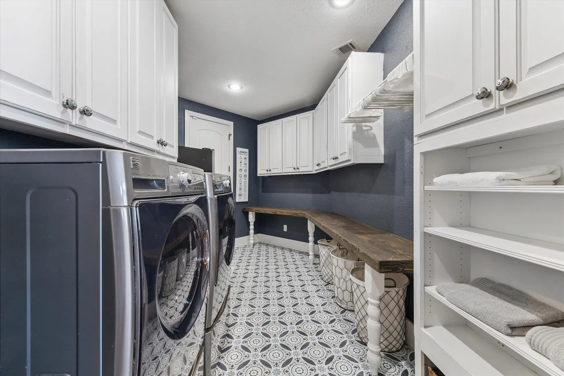 Photo of 4710 Shadow Grass Drive