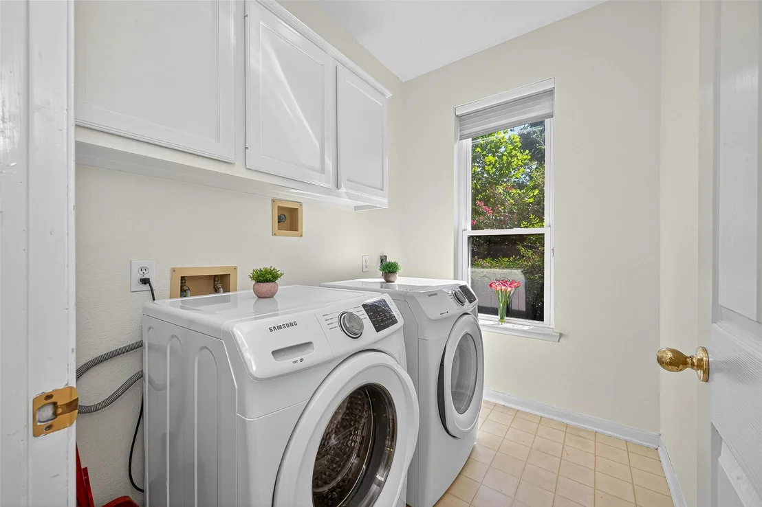 Photo of 151 W Coldbrook Circle
