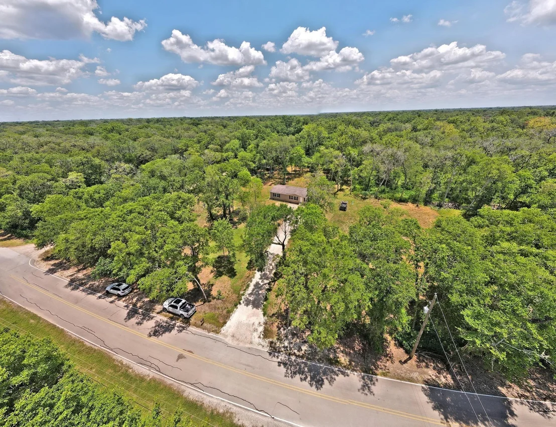 Photo of 317 River Road