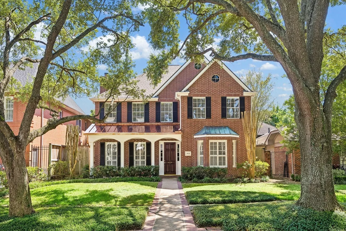 Photo of 1815 Albans Road