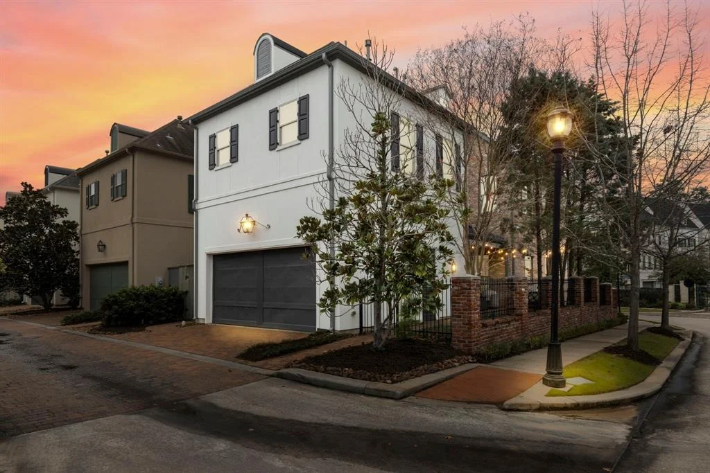 Photo of 3222 Majesty Row