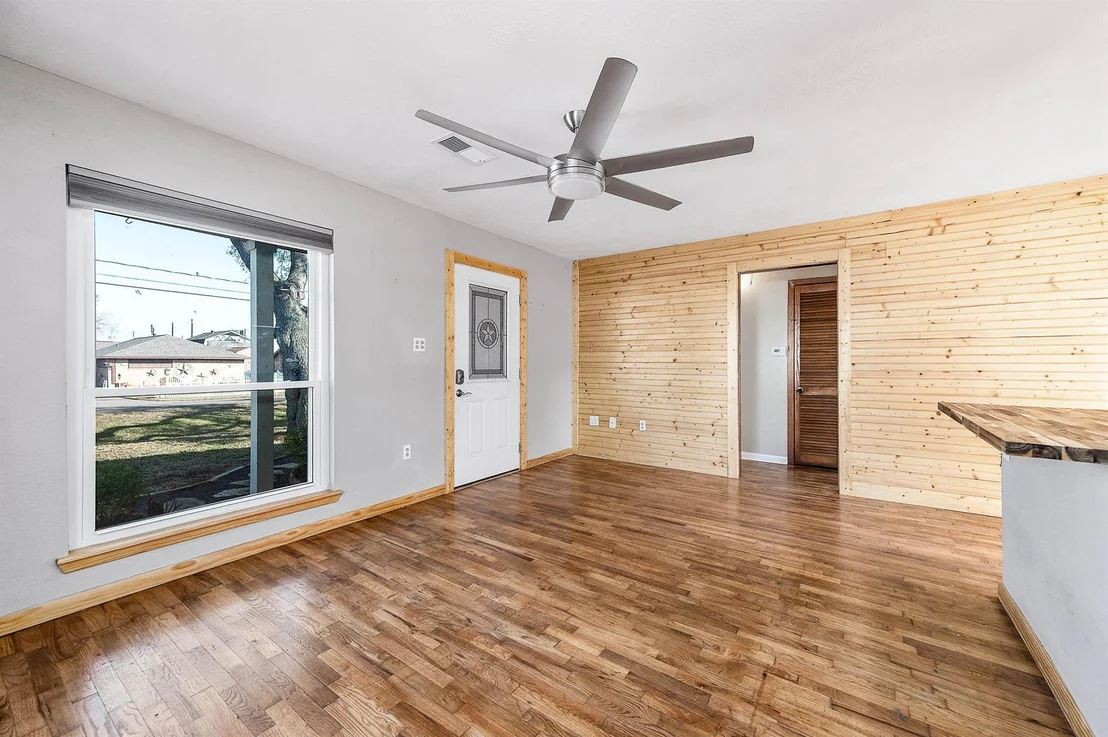 Photo of 2738 Lilac Street