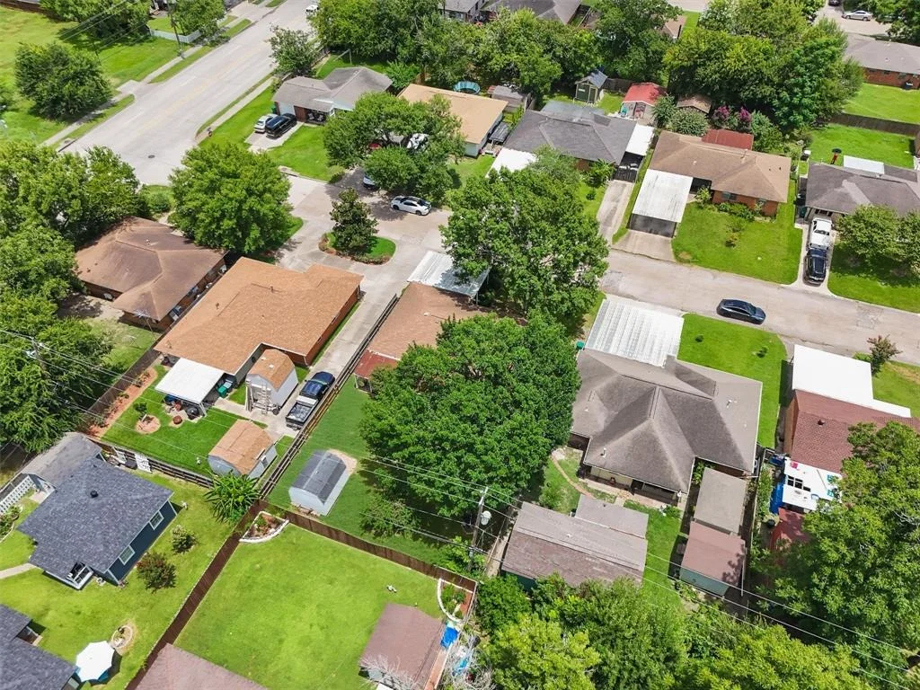 Photo of 2106 Huckleberry Lane