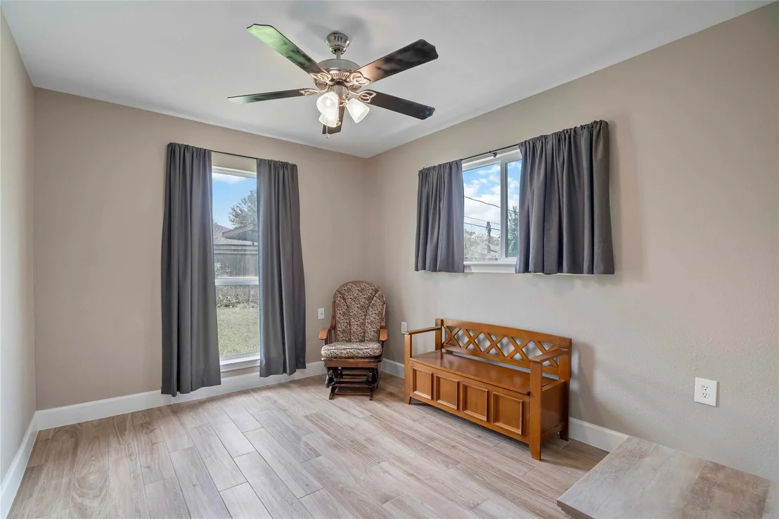 Photo of 13202 Vernon Road