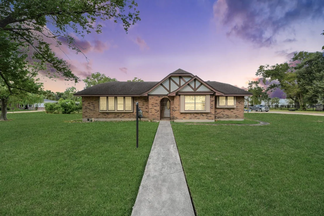 Photo of 4619 Frontier Drive