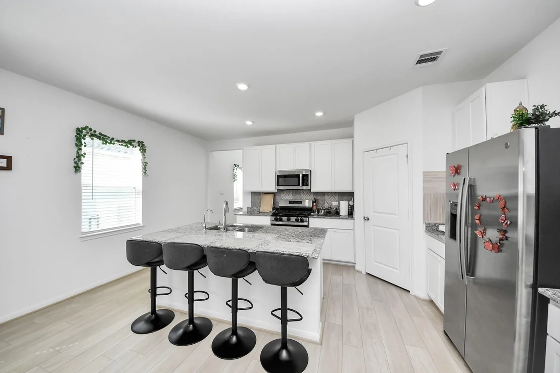 Photo of 21823 Yellow Pineapple Lane