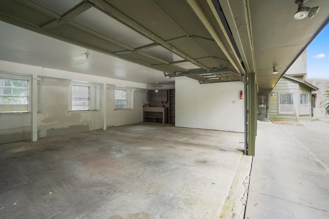 Photo of 17214 Hill View Lane