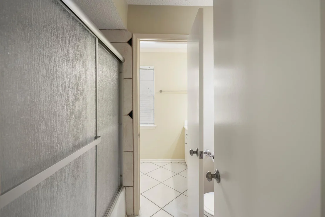 Photo of 17214 Hill View Lane
