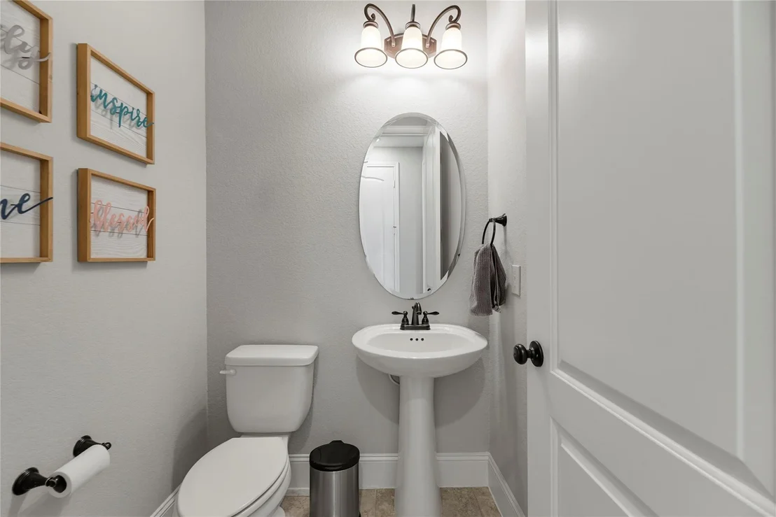 Photo of 18702 Town Bluff Drive