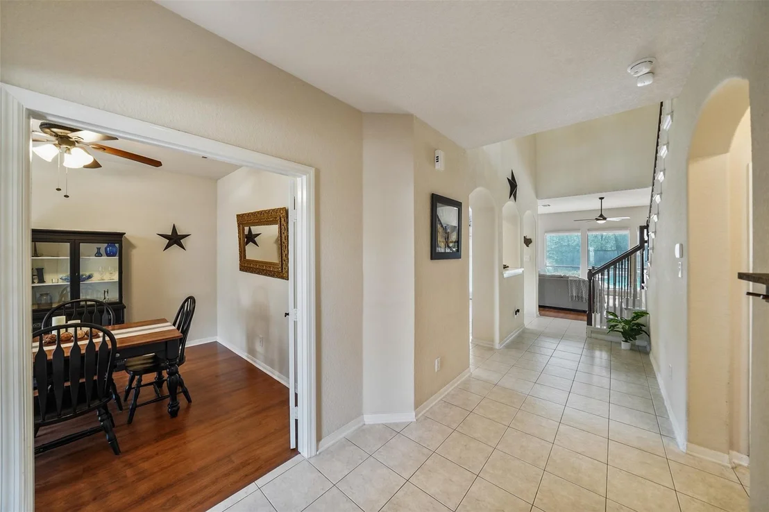 Photo of 122 W Russet Grove Circle