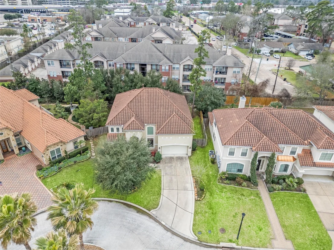 Photo of 15611 Lake Iris Drive