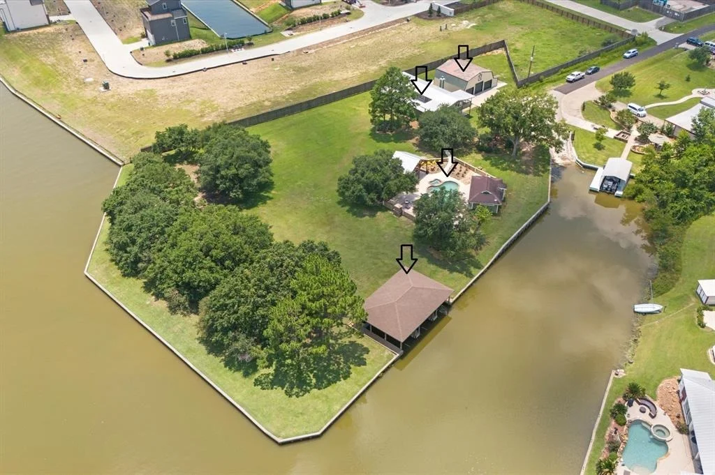Photo of 11008 Hillside Drive