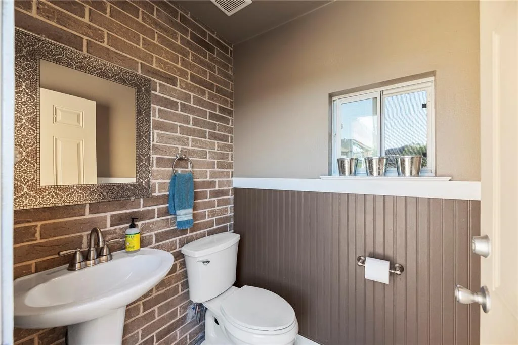 Photo of 26919 Wolfs Hill Lane