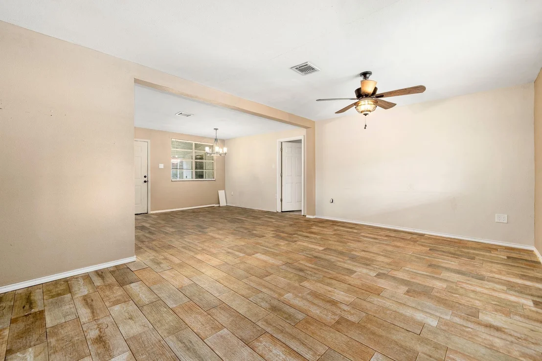 Photo of 12914 Manor Drive