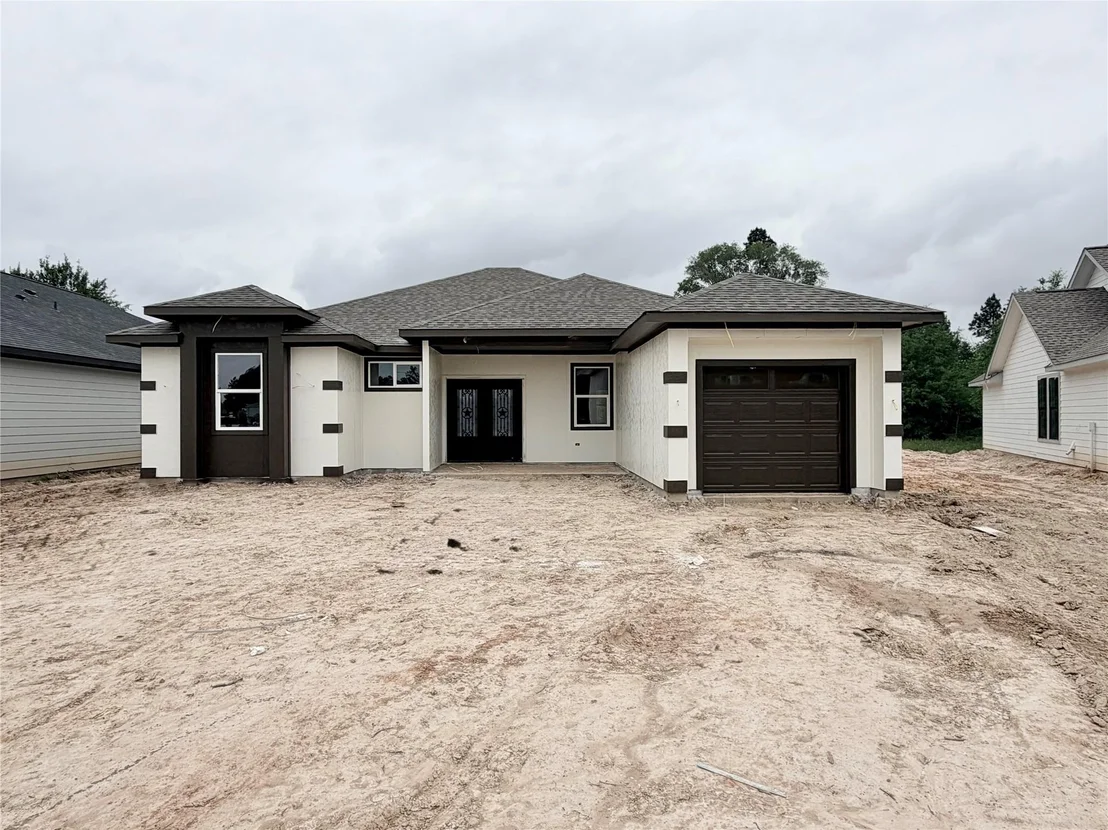 Photo of 1215 Road 5203