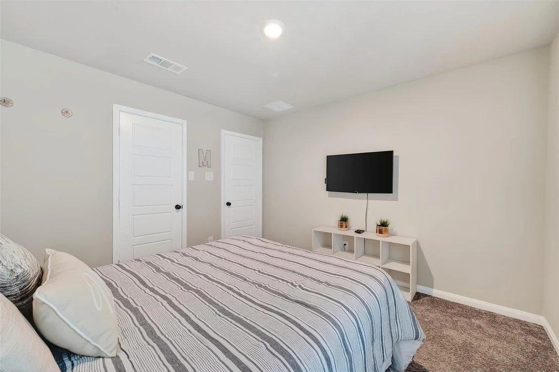 Photo of 4402 Low Meadow Lane