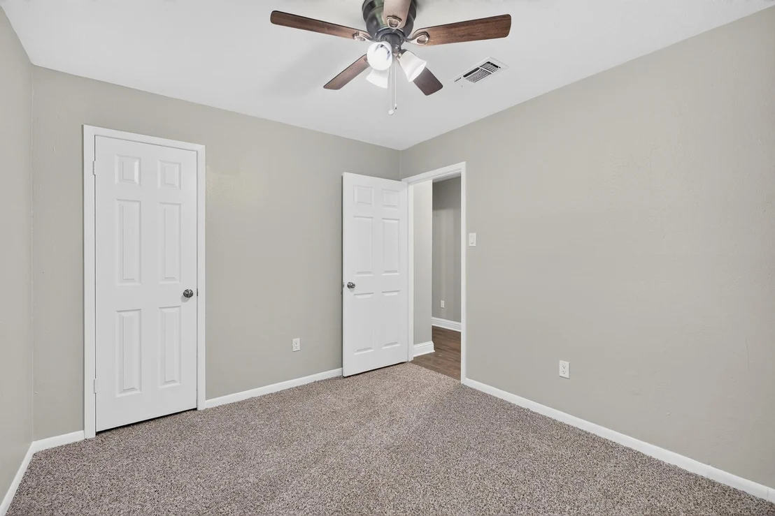 Photo of 1718 County Road 401