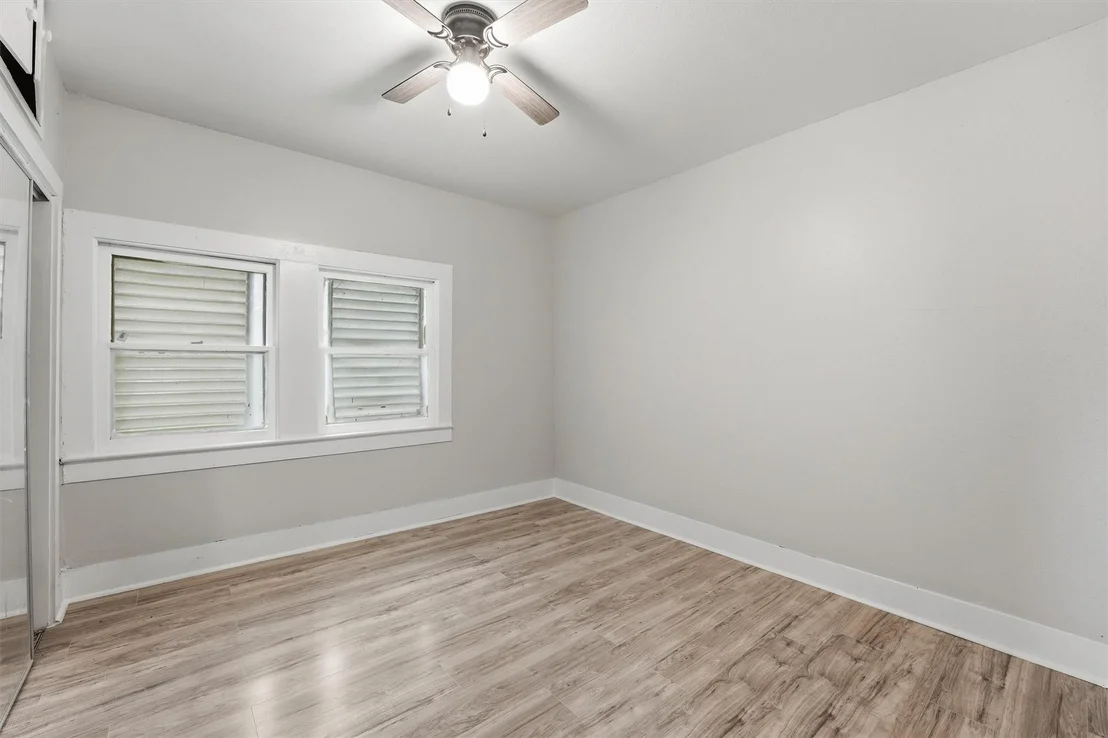 Photo of 811 W Broad Street
