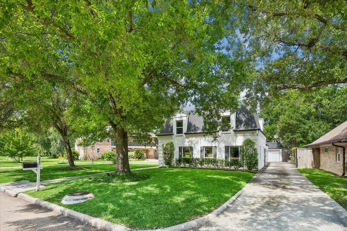 Photo of 215 Greenpark Drive