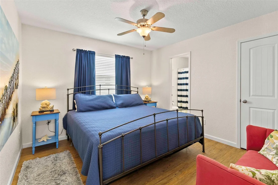 Photo of 757 Bluewater Highway
