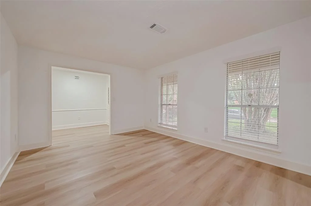 Photo of 5902 Templegate Drive