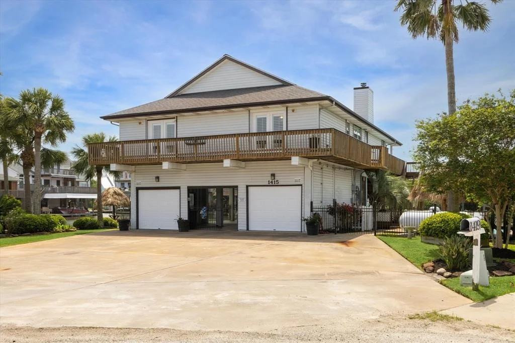 Photo of 1415 Mango Drive