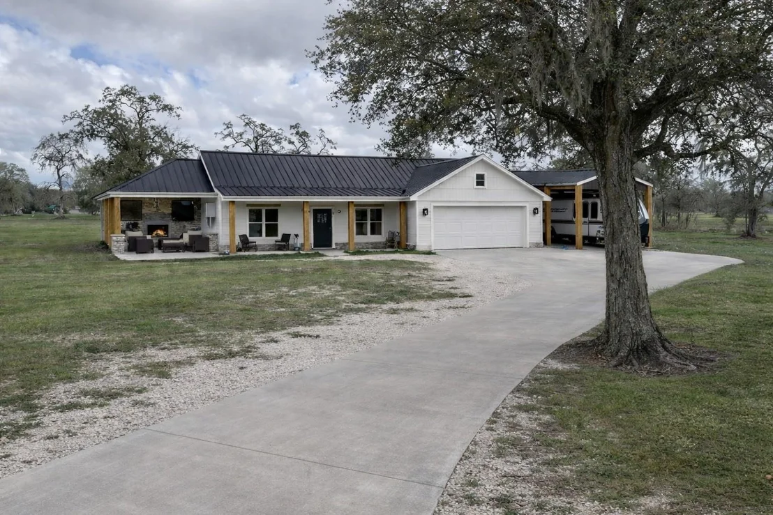 Photo of 5718 County Road 707