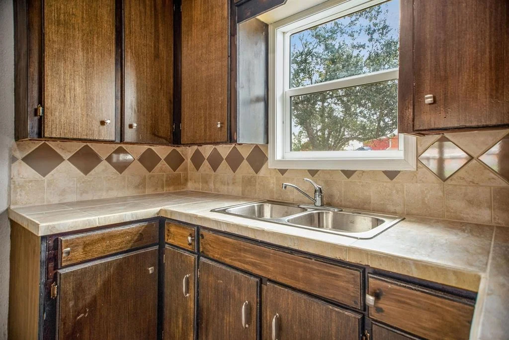 Photo of 1824 Central Avenue