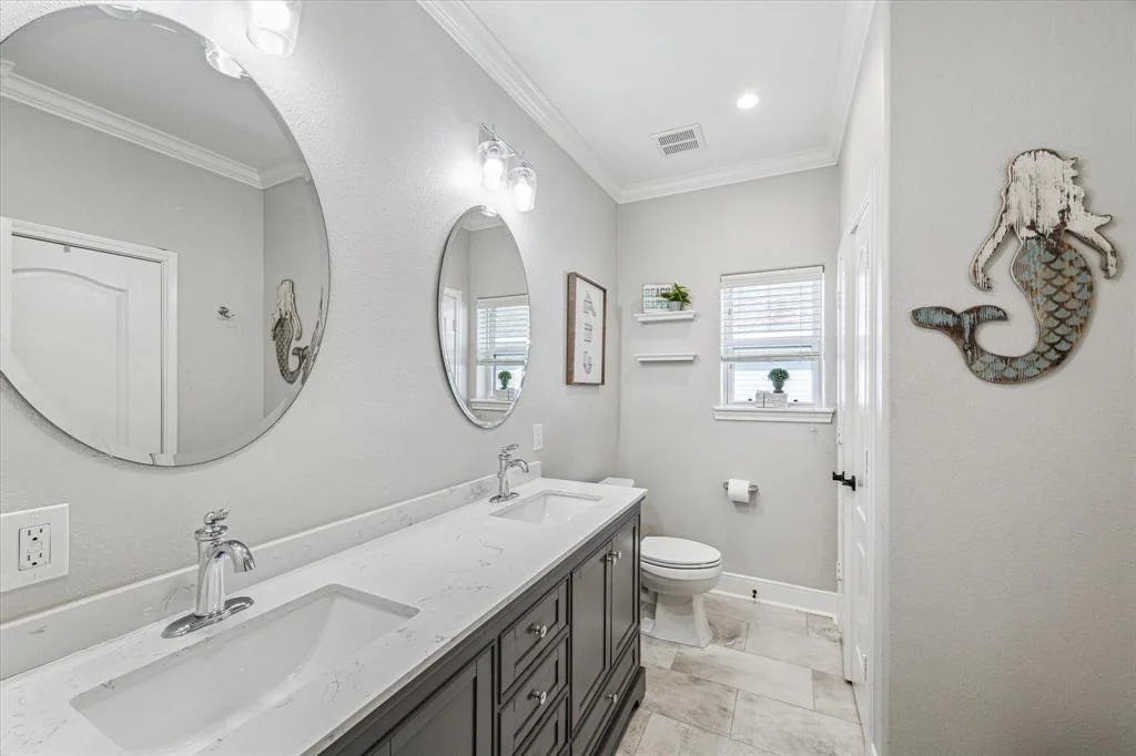Photo of 422 Sunset Circle