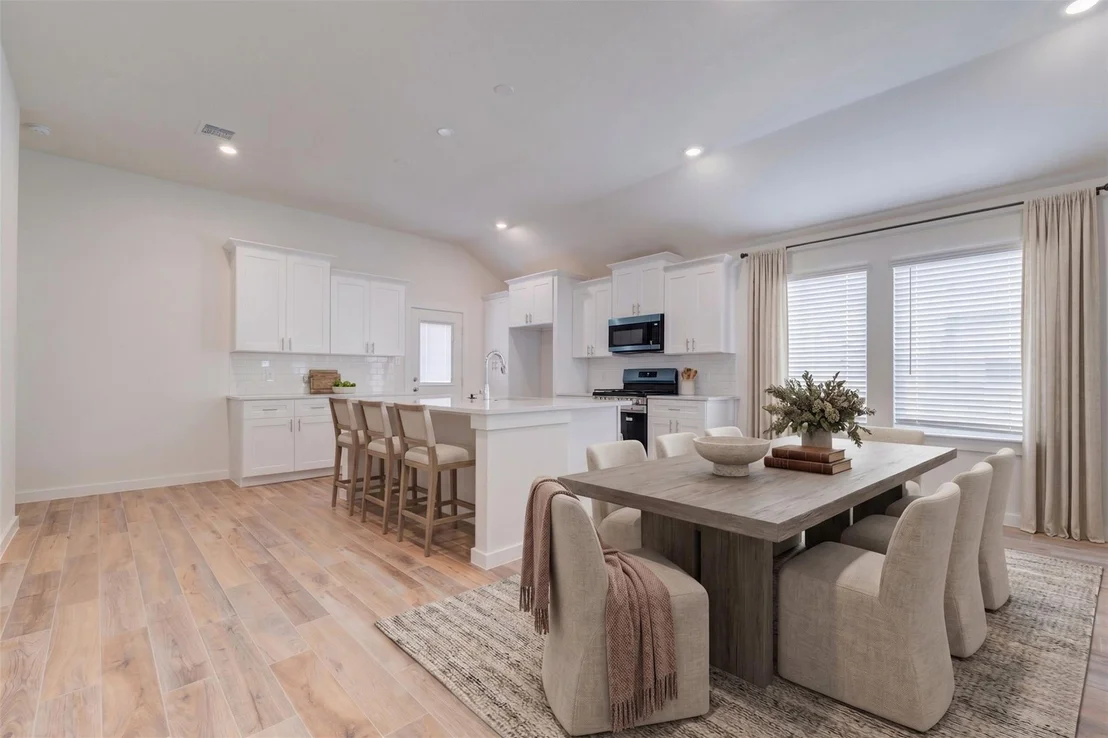 Photo of 6467 Escondido Drive