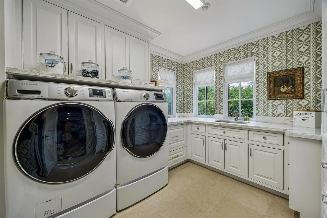 Photo of 2158 Chilton Road