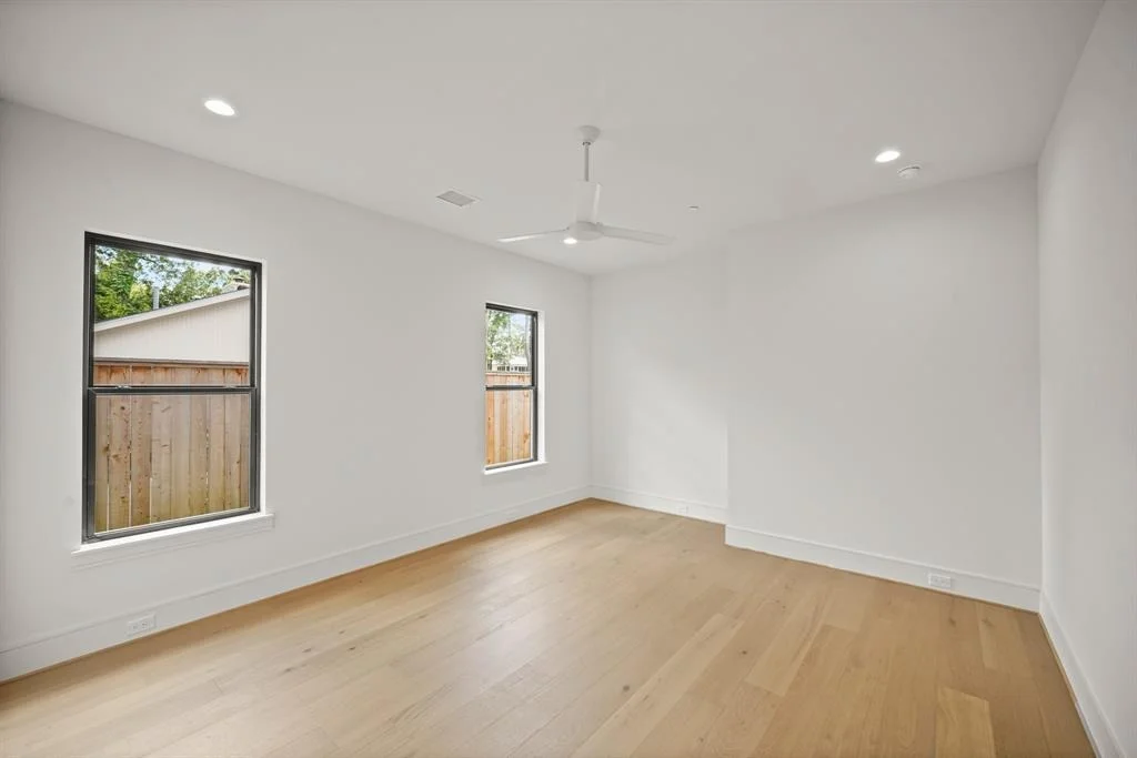 Photo of 1222 Glourie Drive