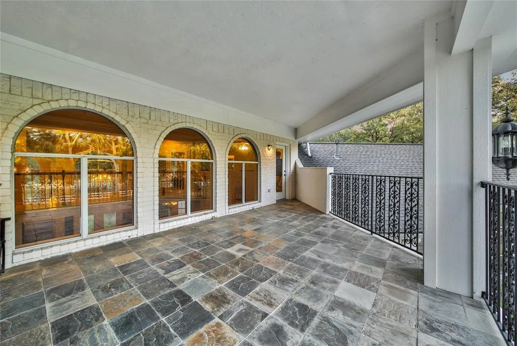 Photo of 39602 Lago Drive