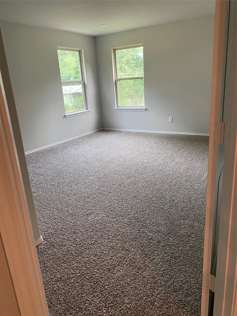 Photo of 905 Chickasaw Drive