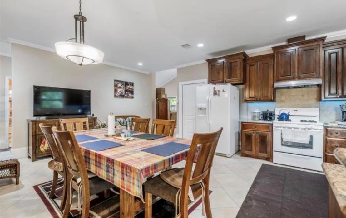 Photo of 2526 Perez Road