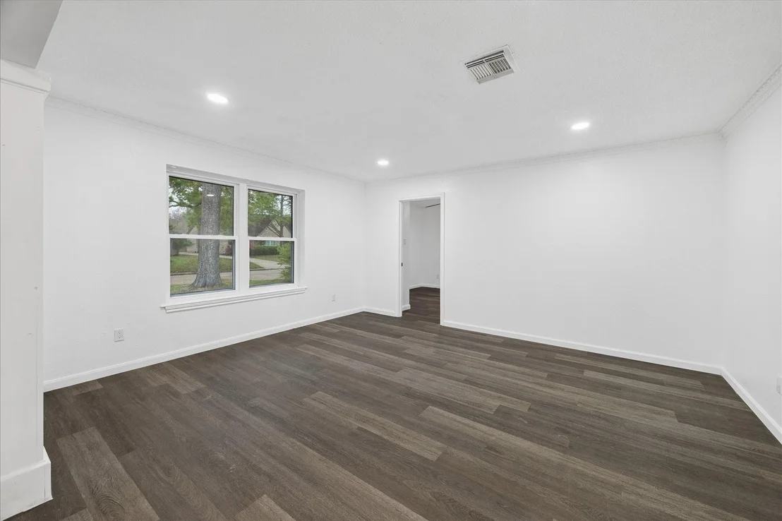 Photo of 210 Weeping Oak Lane