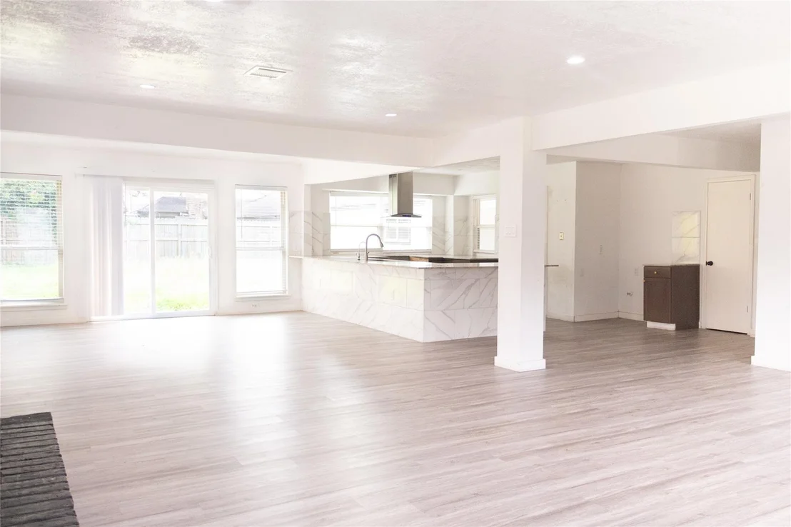 Photo of 8002 Hurst Forest Drive
