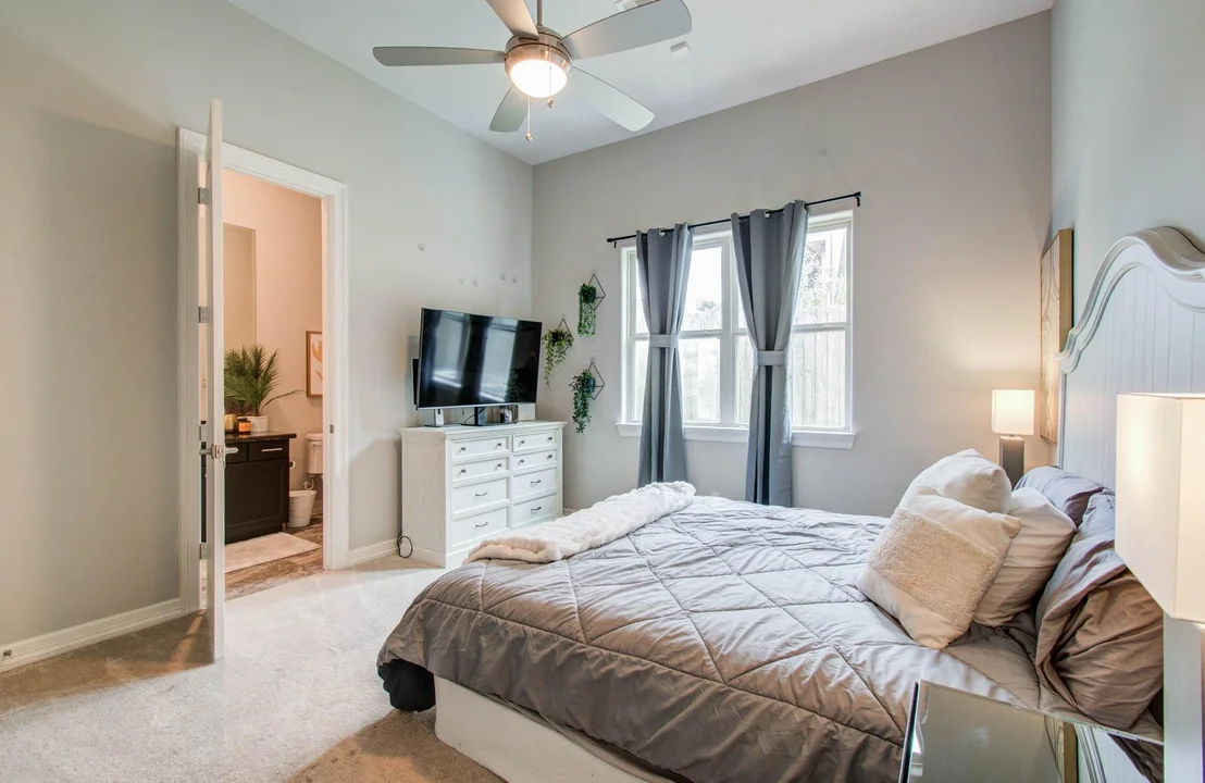 Photo of 11123 Olympia Drive