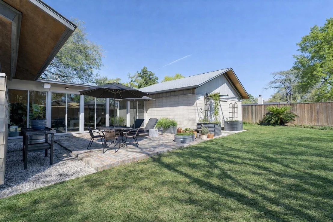 Photo of 1706 Cranway Drive