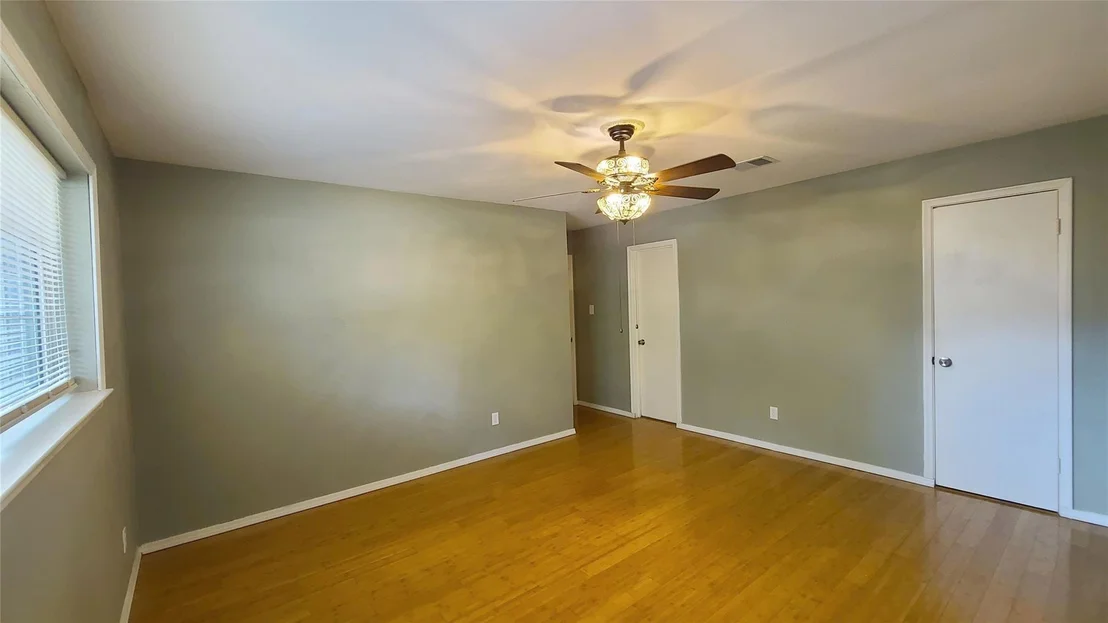 Photo of 902 Ashford Parkway