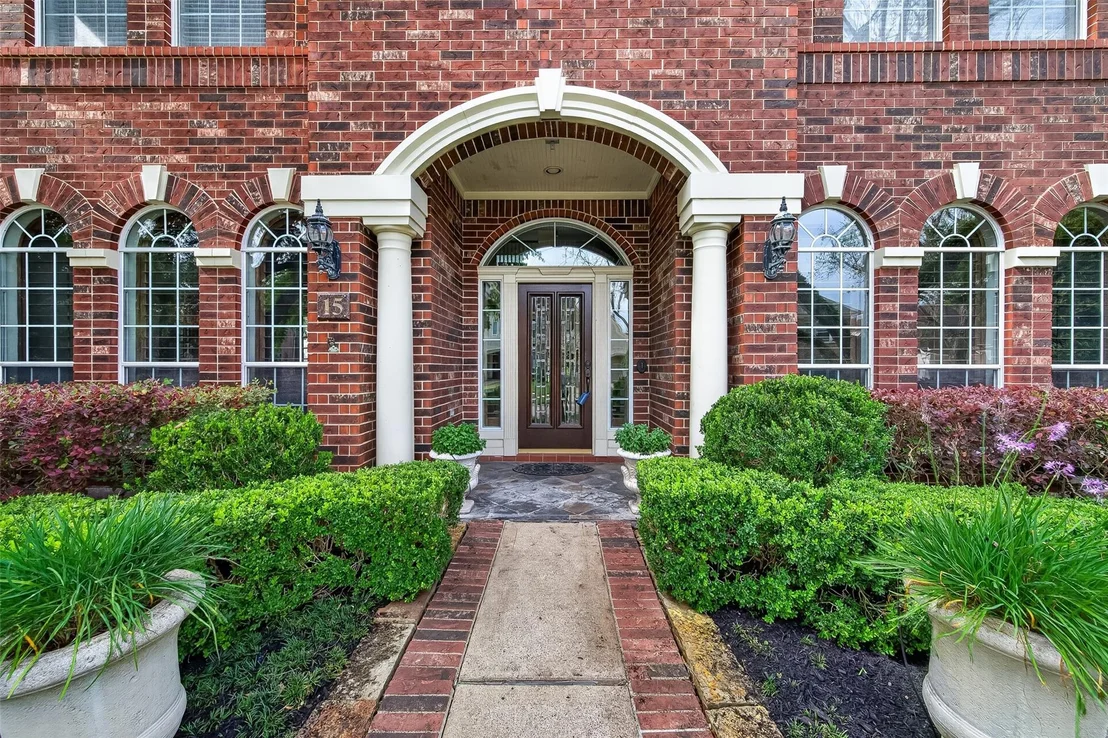 Photo of 15 Stonecliff Circle