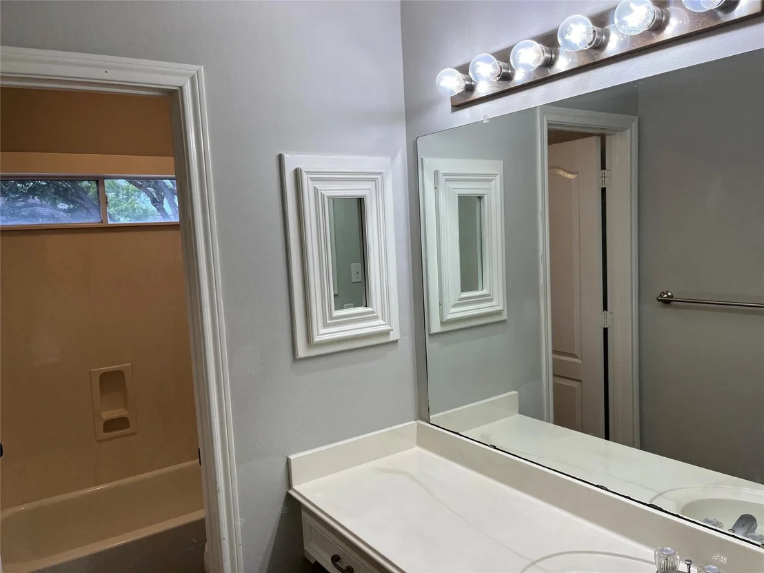 Photo of 6507 Stone Briar Drive